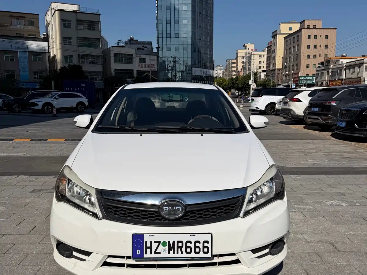 BYD F3 2015 Energy-saving Edition 1.5L Manual Luxury фото 2