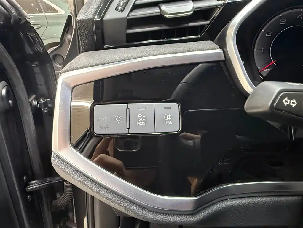 Audi Q3 2023 35 TFSI Fashion Dynamic (1.4T) фото 17