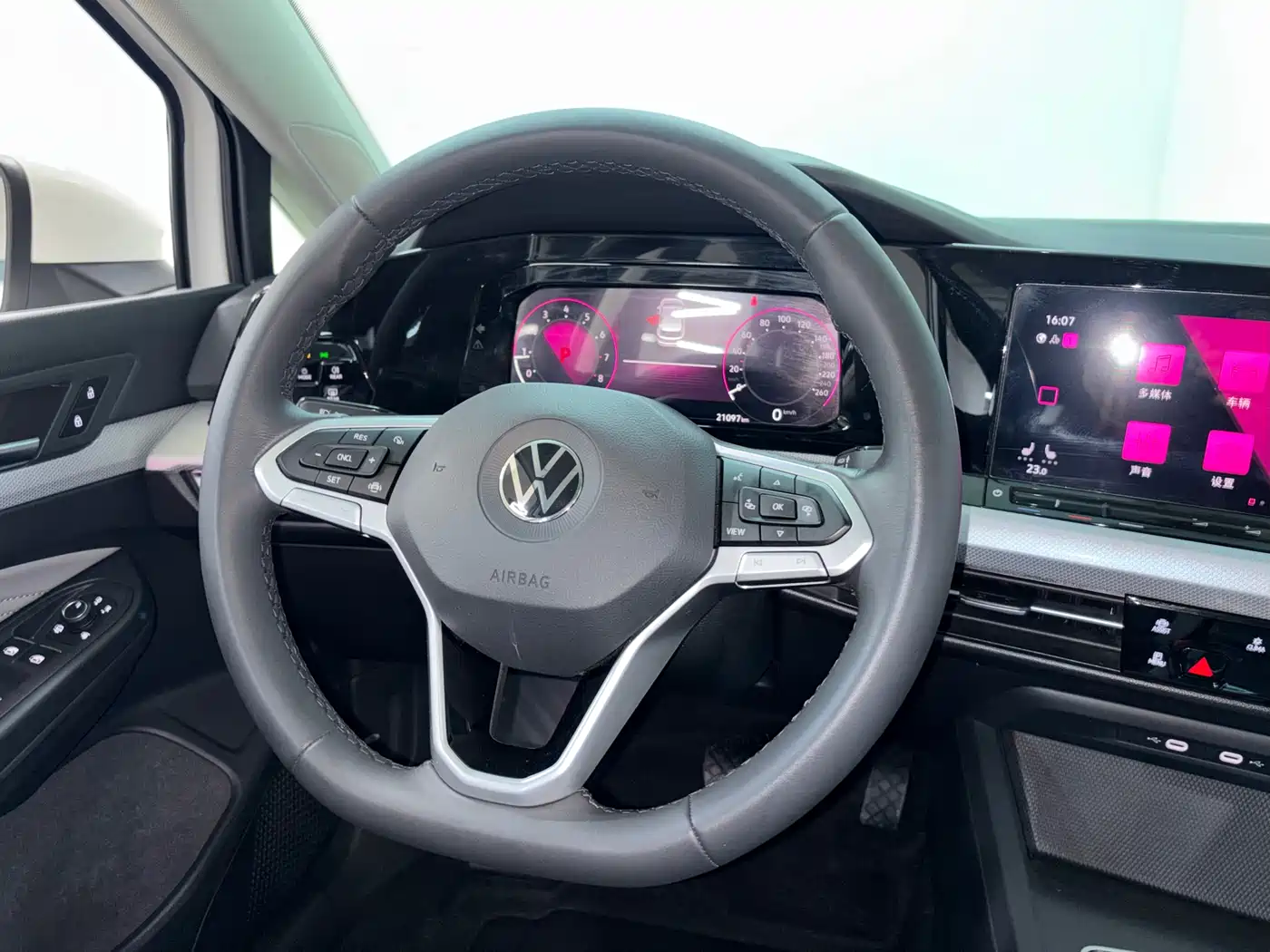 Volkswagen Golf 2021 280TSI DSG Pro фото 13