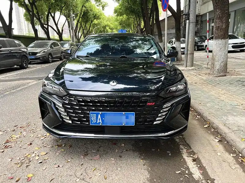 DONGFENG YI HYUN MAX
