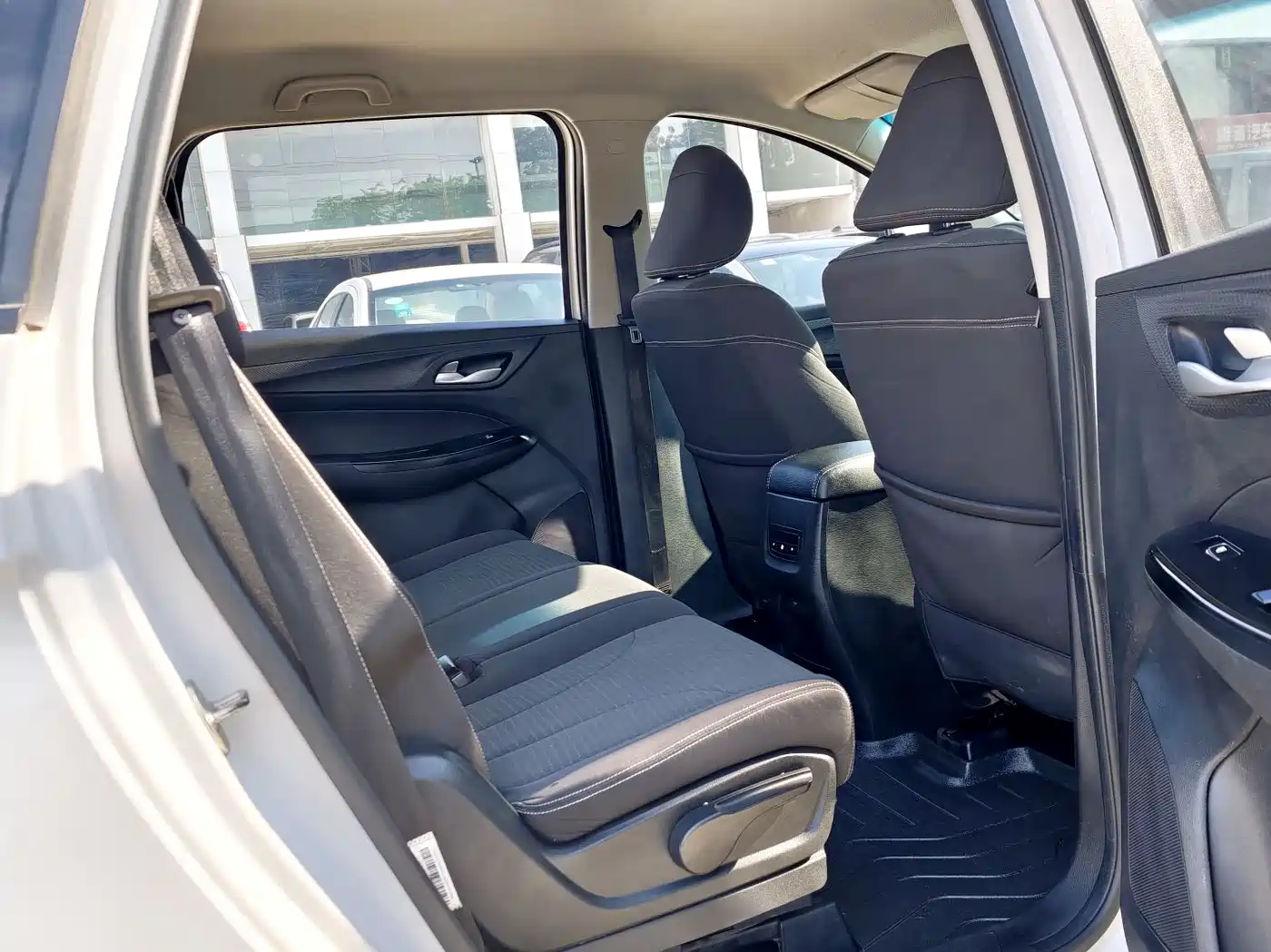 Baojun 730 2020 2019 1.5T CVT Fashion Edition 7-Seater China VI