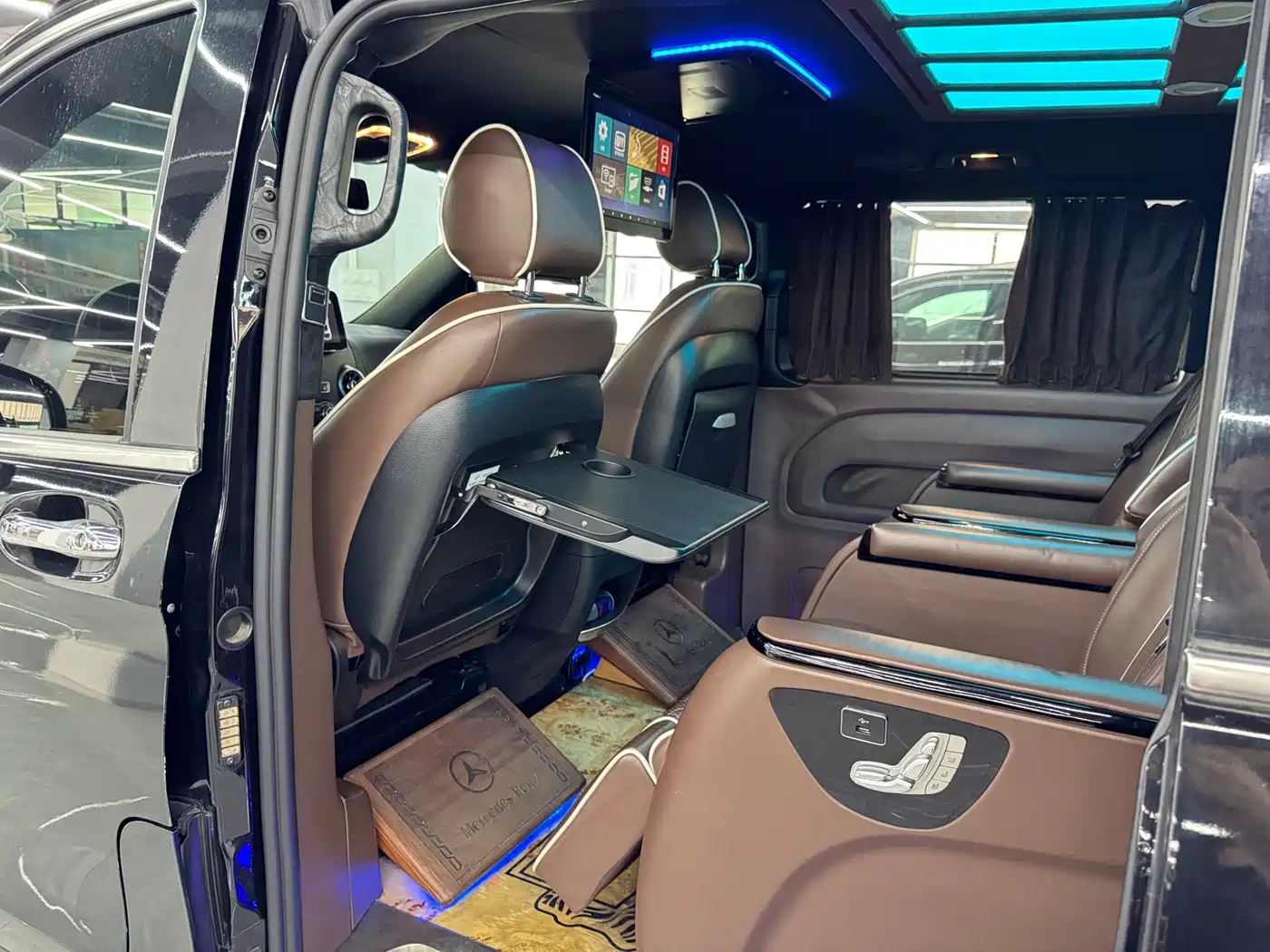 Mercedes-Benz Vito 2018 2.0T Business Edition China VI фото 11