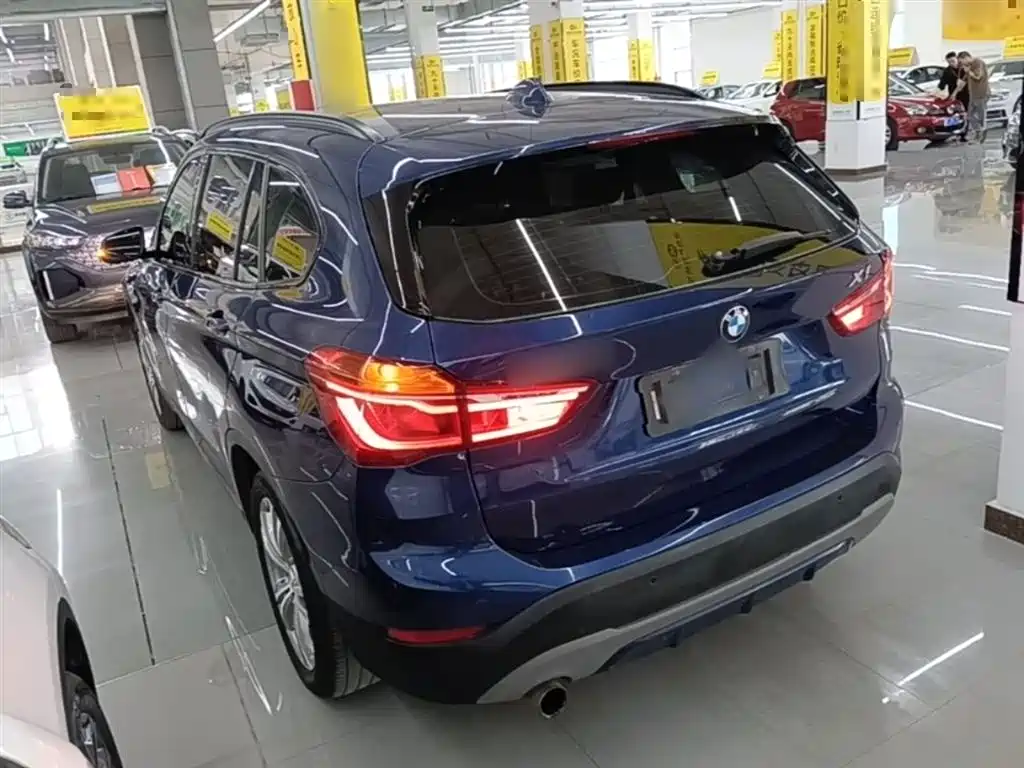 BMW X1 2018 sDrive18Li Premium Model фото 5