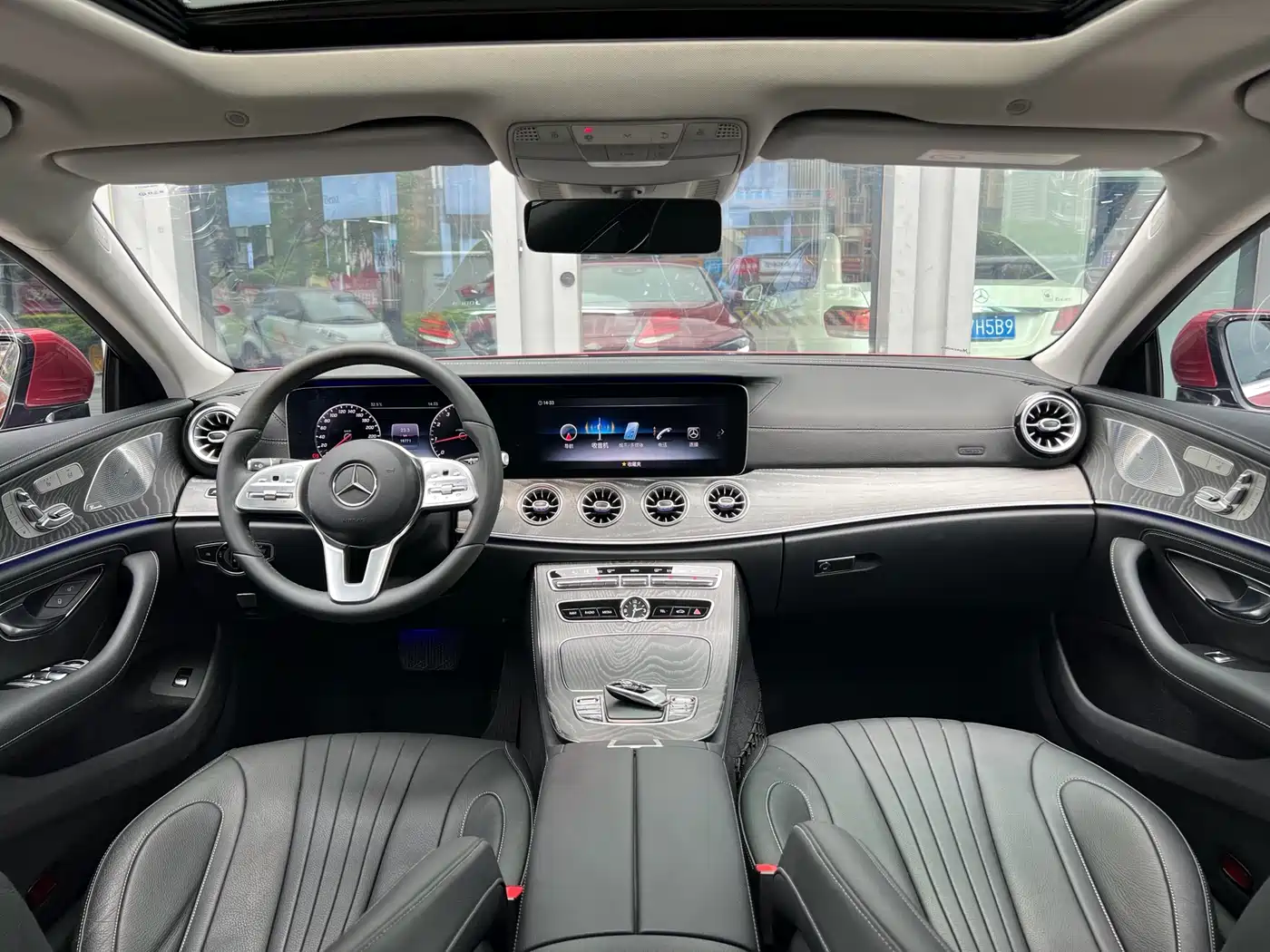Mercedes-Benz CLS 2018 CLS 300 Luxury фото 23