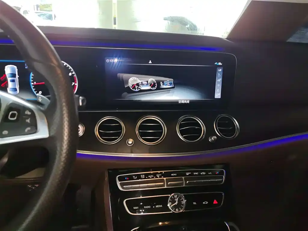 Mercedes-Benz E-Class 2016 E 200 L Sport Type фото 9