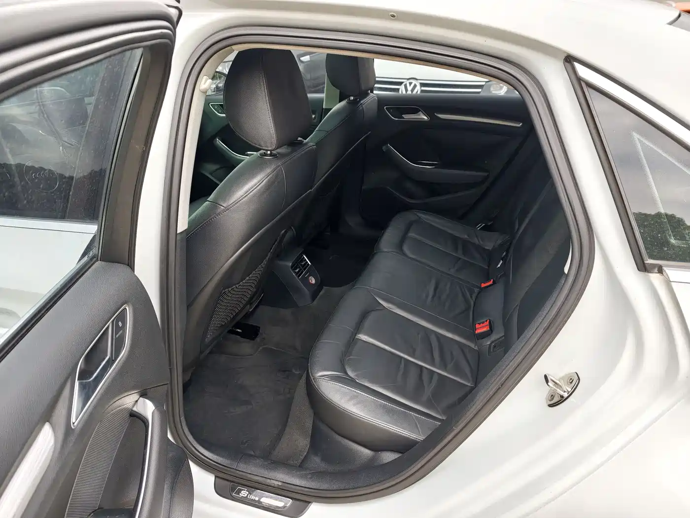 Audi A3 2014 Limousine 35 TFSI Auto Comfort фото 7