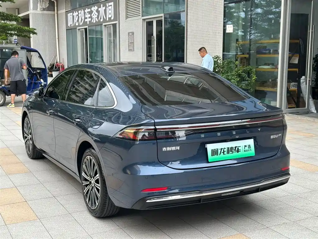 Geely Galaxy Galaxy A7 2025 EM-i фото 19