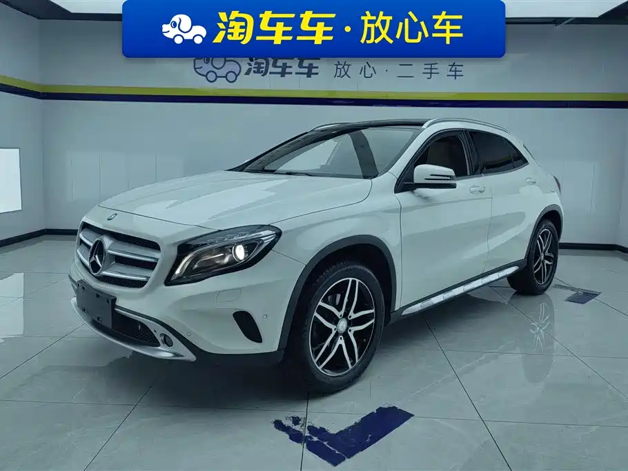 Mercedes-Benz GLA 2016 GLA 220 4MATIC Fashion