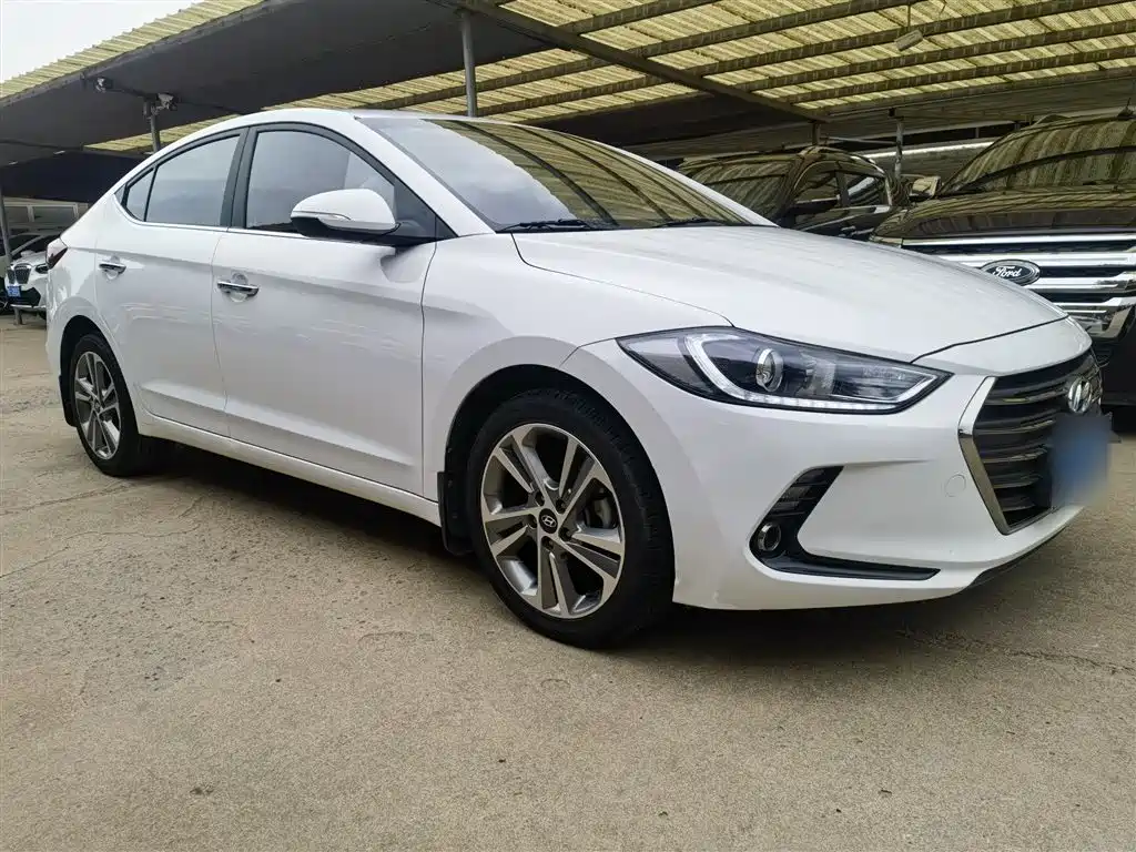 Hyundai Elantra 2016 Model 1.6L Automatic Smart Elite фото 3