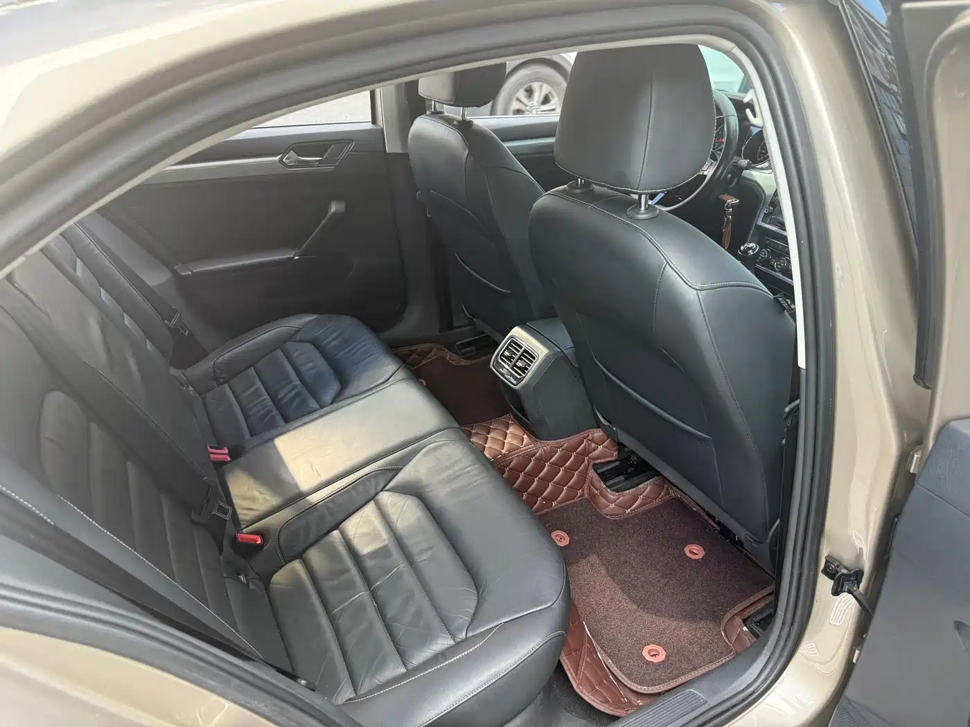 Volkswagen Lamando 2015 230TSI Manual Style Edition фото 12