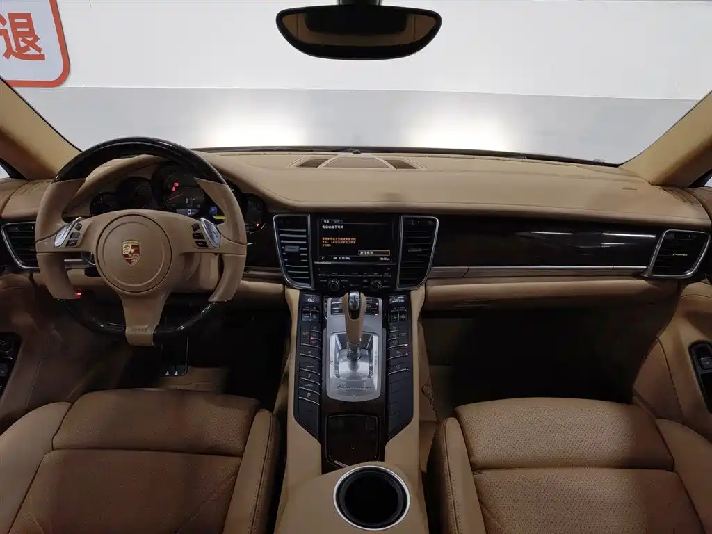 Porsche Panamera 2014 Panamera 4 3.0T фото 5