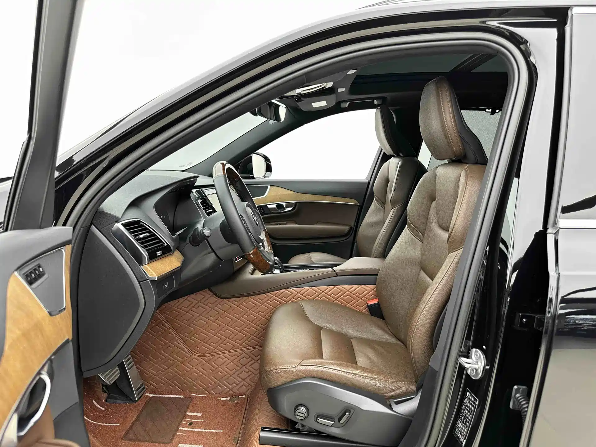 Photo 6 - Volvo XC90