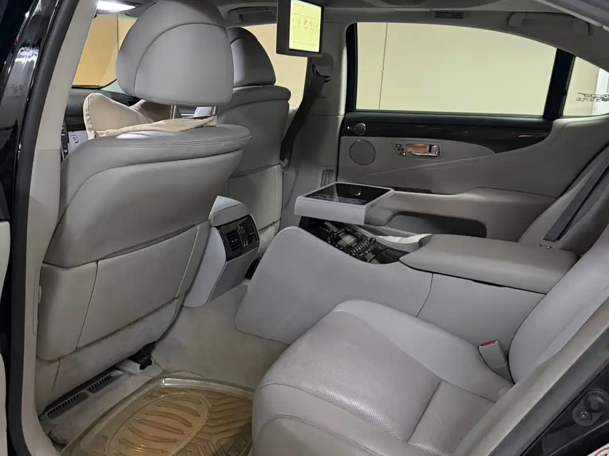 Lexus LS 2007 2006 460L Premium Edition