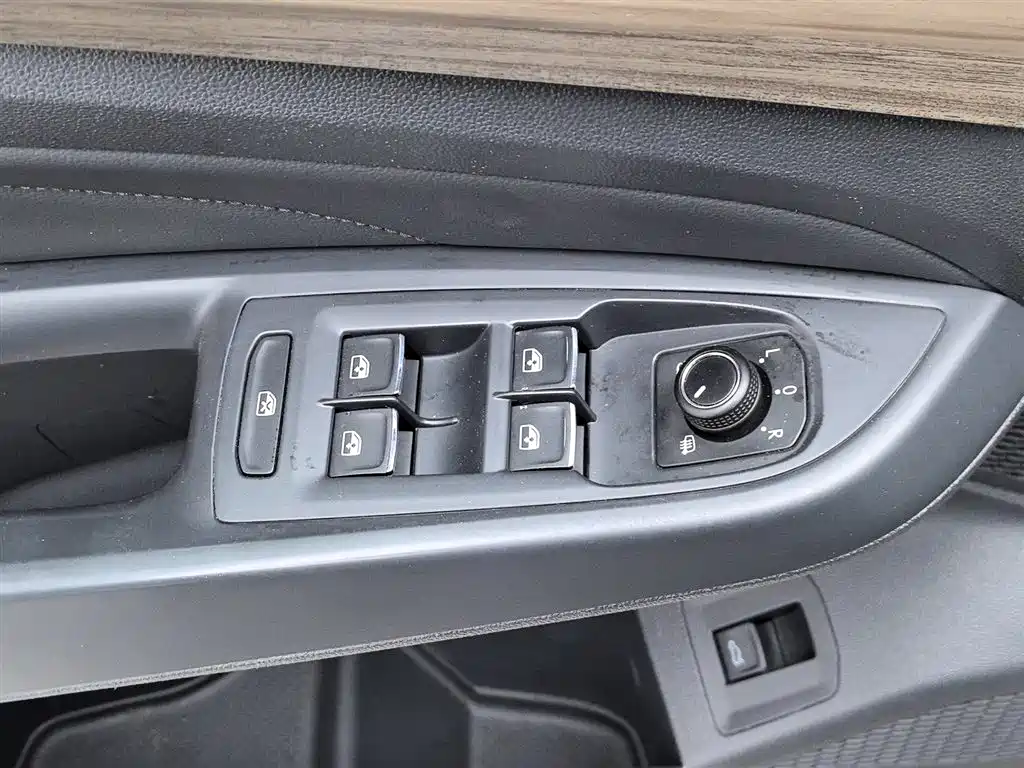Volkswagen Passat 2019 Model 380TSI Luxury Edition China VI фото 9