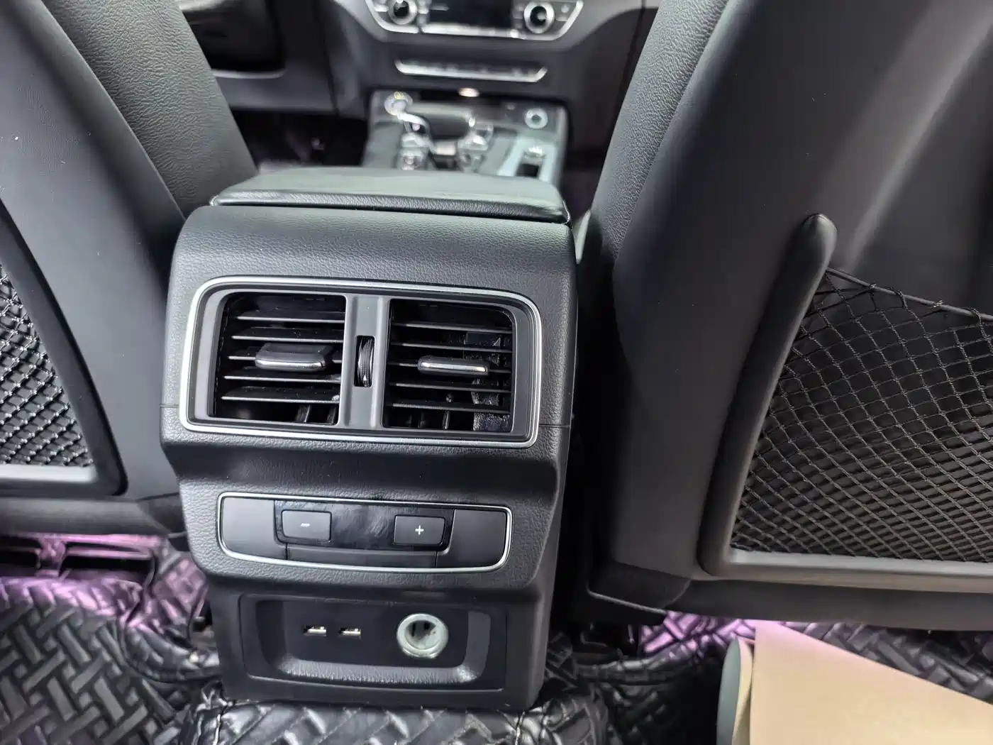 Audi Q5L 2020 Facelift 40 TFSI Honor Fashion фото 9