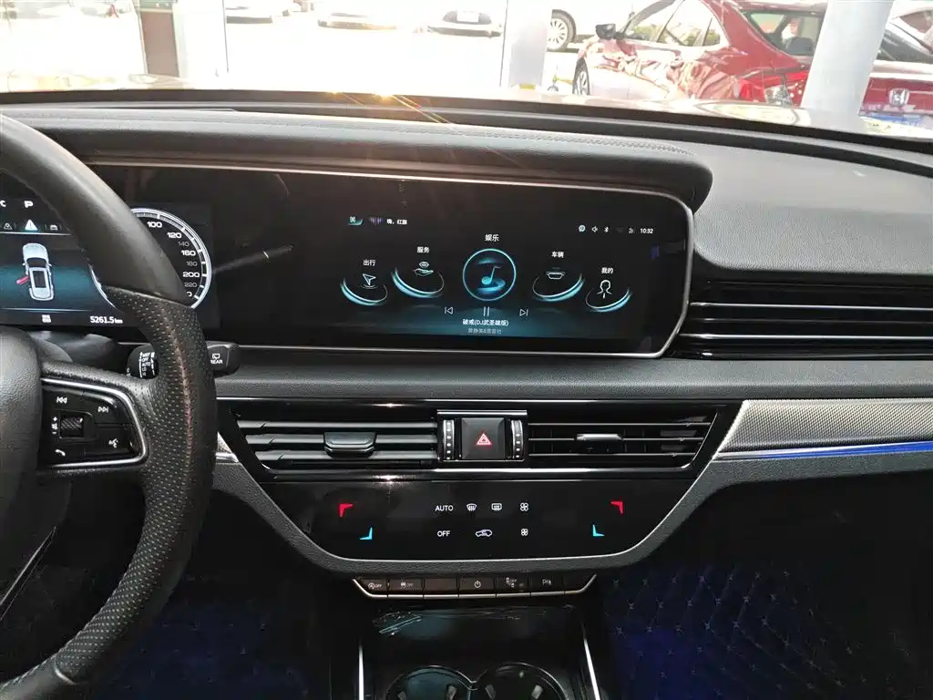 Hongqi HS5 2022 Facelift 2.0T Smart Flag Enjoyment Edition фото 13