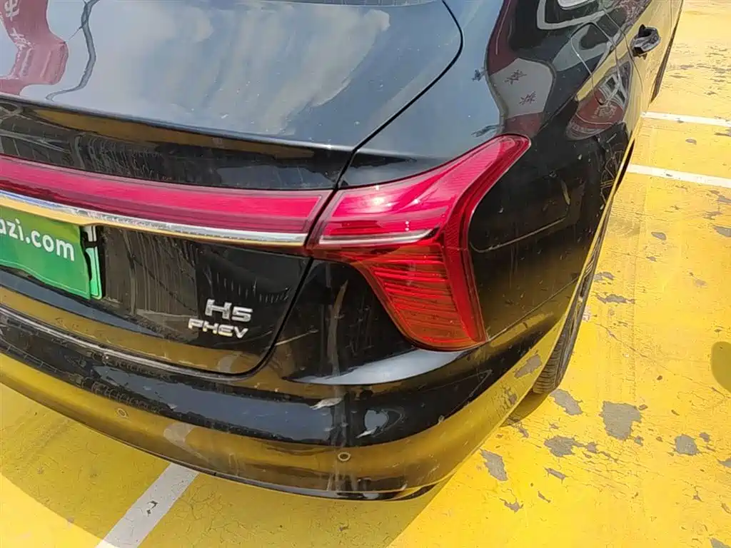 Hongqi H5 PHEV 2025 130 Super Hybrid Edition фото 8