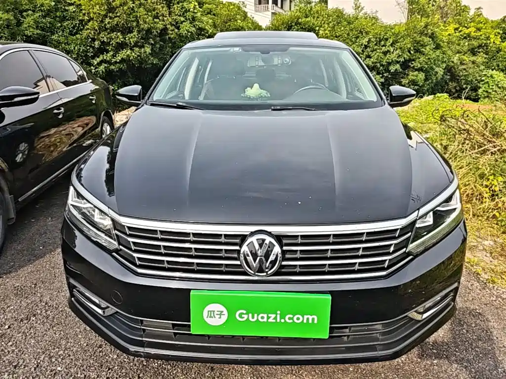 Volkswagen Passat 2016 280TSI DSG Honor Edition фото 3