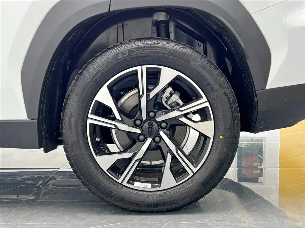 GEELY BOYUE L