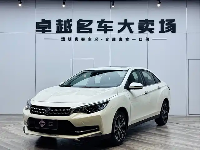 Venucia D60 1.6L XL CVT, Комфорт