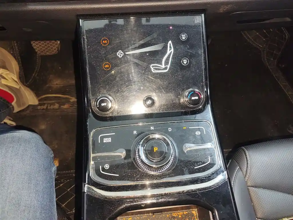 NEZHA AUTOMOBILE NEZHA U