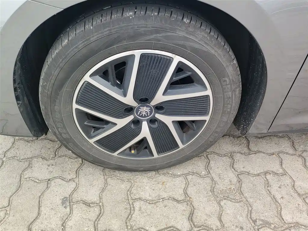 BYD Qin L 2024 DM-i 80KM Superior фото 23