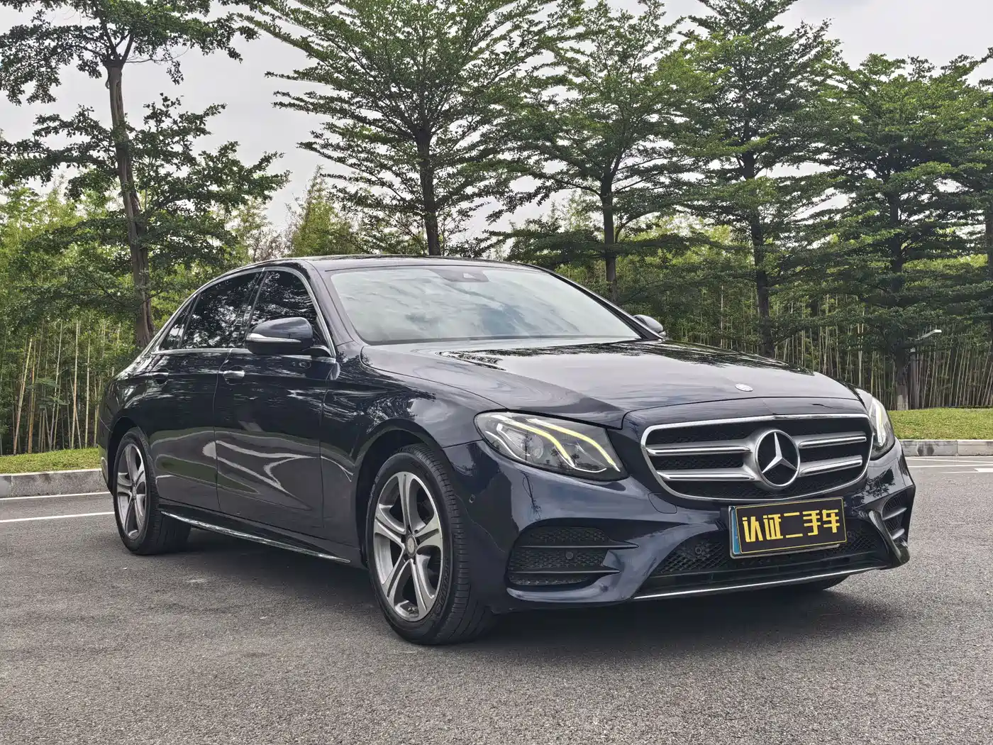 Mercedes-Benz E-Class 2016 E 200 L Sport Type фото 3