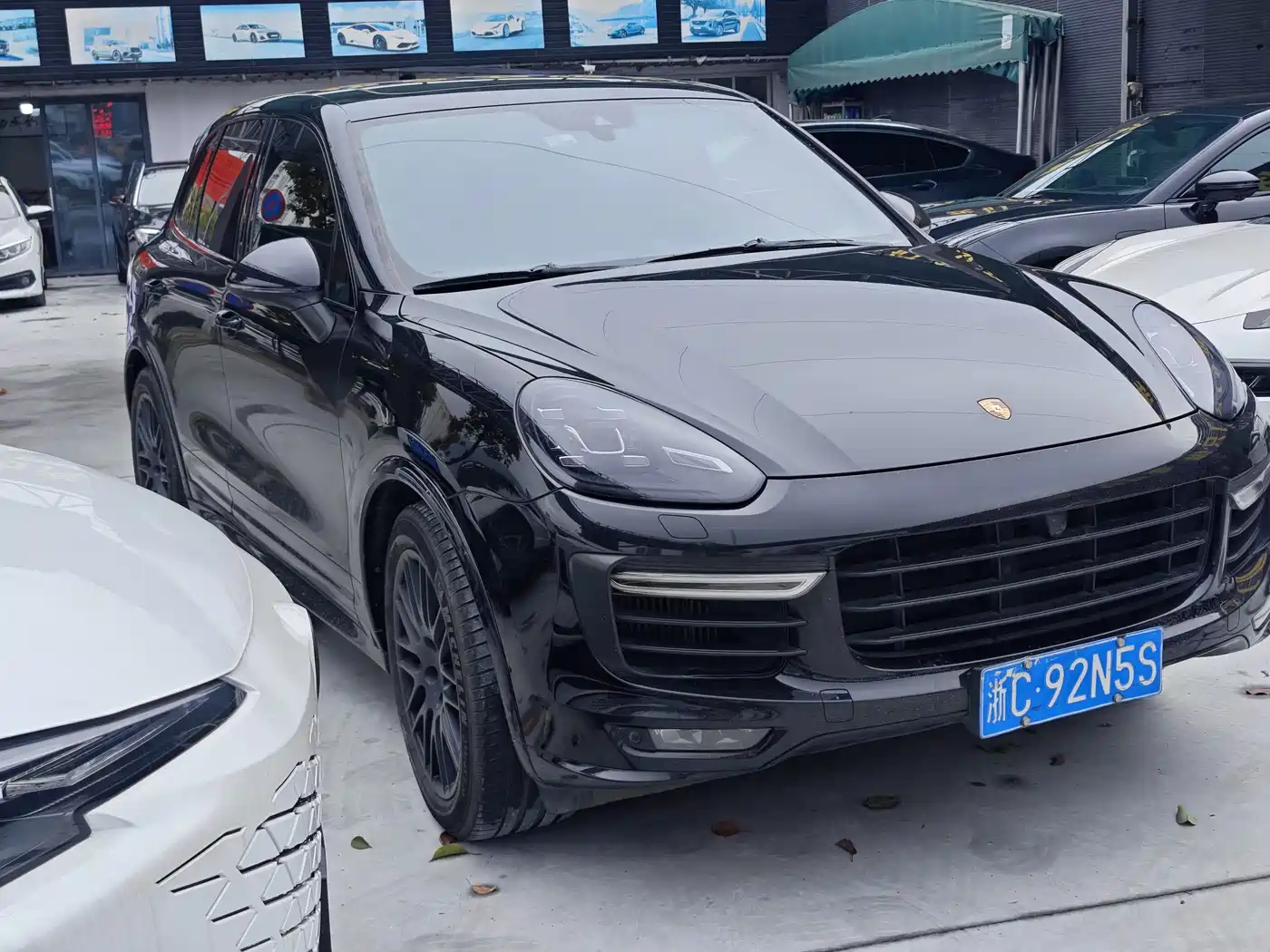 Porsche Cayenne 2016 Cayenne GTS 3.6T фото 3