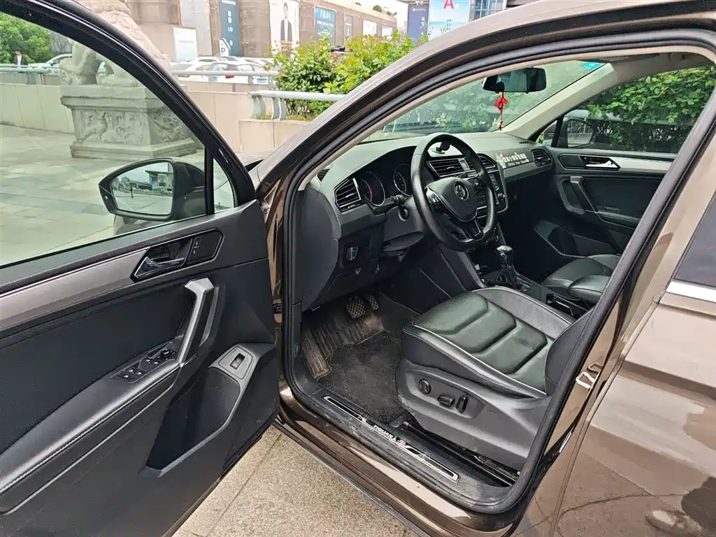 Volkswagen Tiguan L 2017 330TSI Automatic 2WD Flagship Edition фото 12