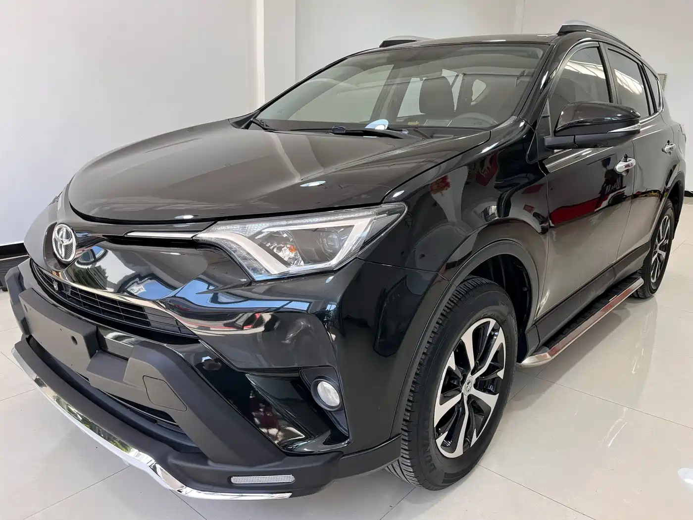 Toyota RAV4 Rongfang 2016 2.0L CVT 2WD Trend (China V)
