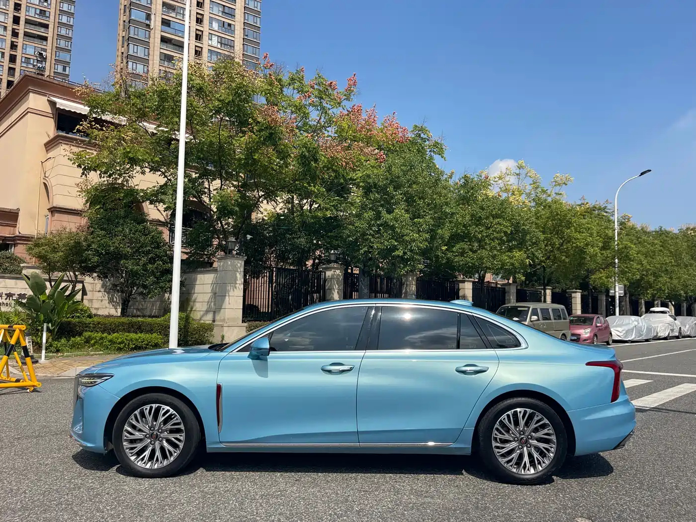 Hongqi H5 2023 2.0T Auto Smart Connect Flag Comfort фото 20