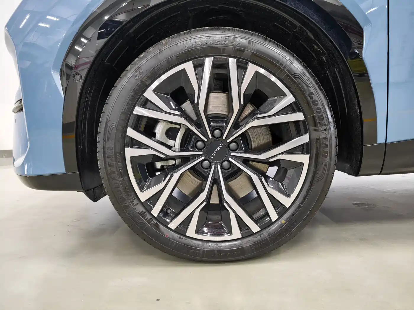 Lynk & Co 08 EM-P 2026 Model Base Trim фото 14