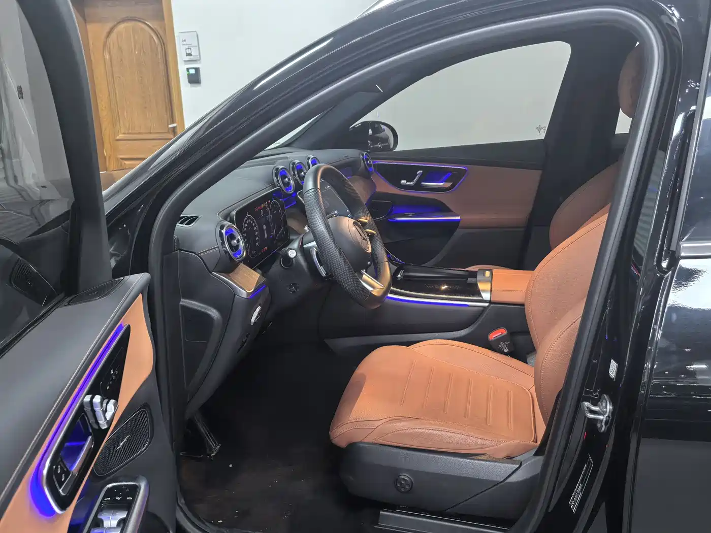 Mercedes-Benz GLC 2024 GLC 300 L 4MATIC Dynamic 5-seater фото 11
