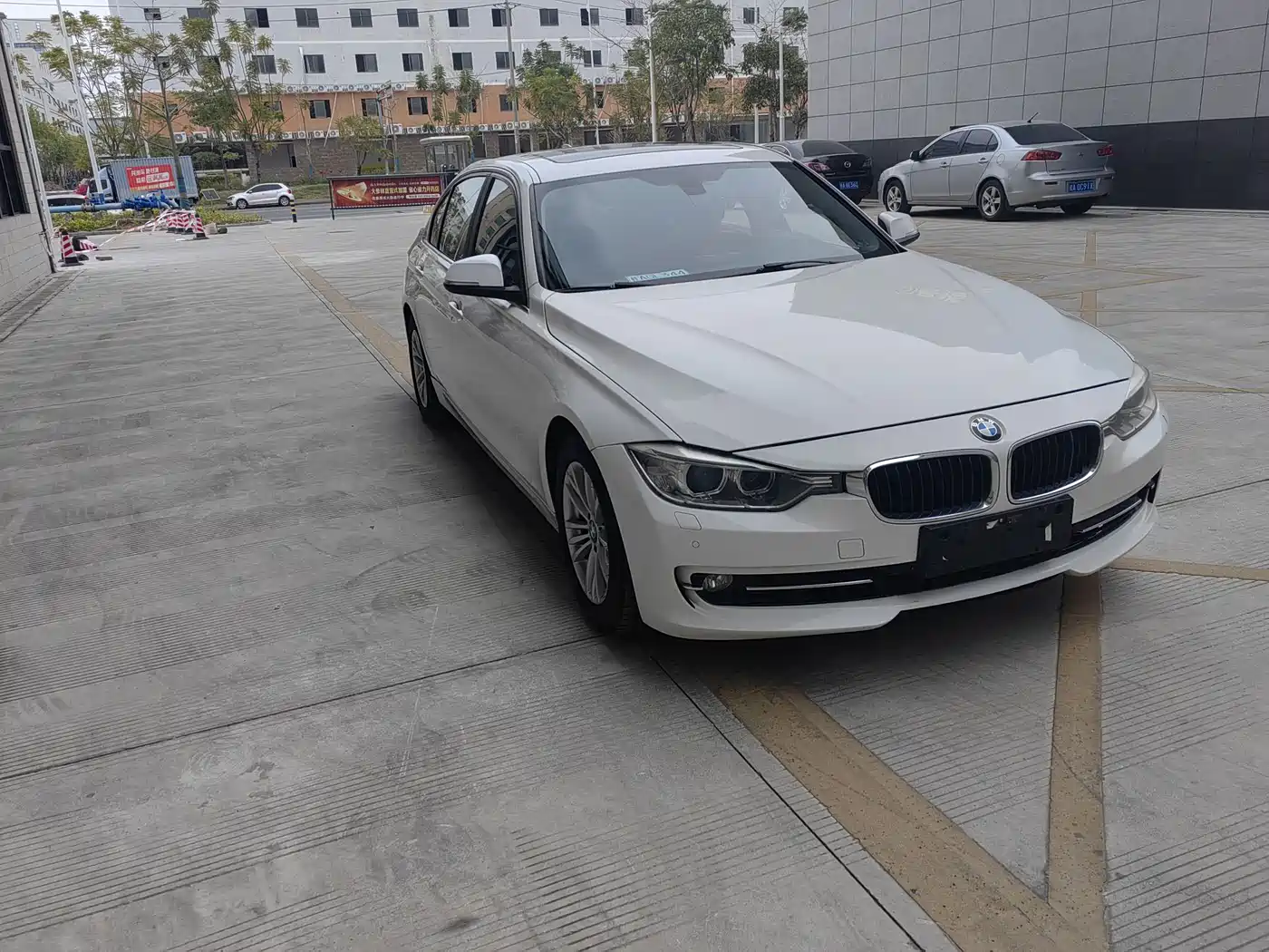 BMW 3 Series 2014 320Li Fashion фото 3