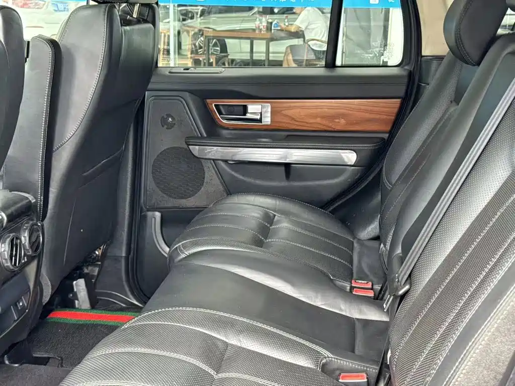 Фото 7 - Land Rover Range Rover Sport