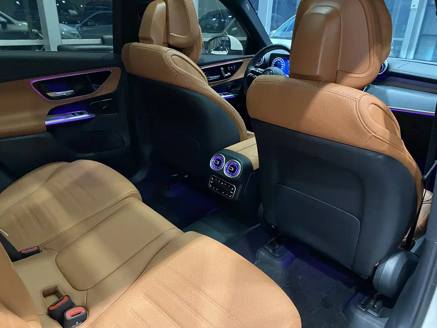 Mercedes-Benz GLC 2025 Facelift GLC 260 L 4MATIC Luxury фото 11