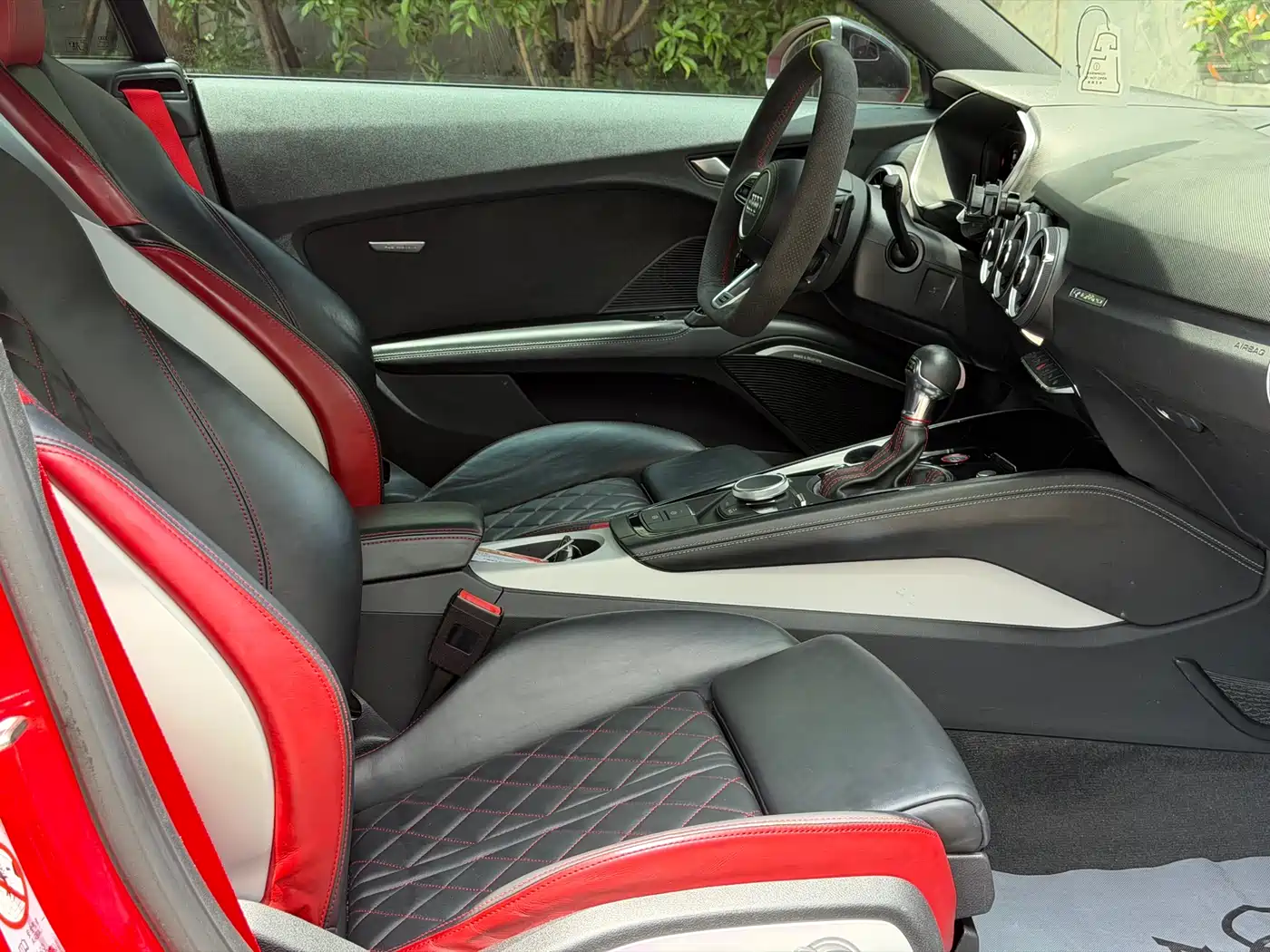 Audi TTS 2016 TTS Coupe 2.0TFSI quattro фото 11