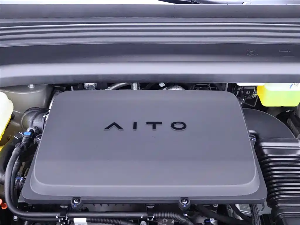 AITO Wenjie AITO M8 2025 Model Extended Range Max+ Edition 53.4kWh 6-Seater фото 25