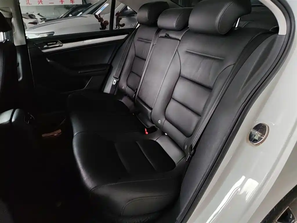 Volkswagen Sagitar 2017 230TSI Automatic Comfort фото 17