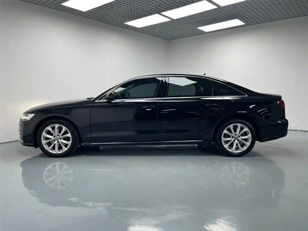 Audi A6L 2018 30th Anniversary 35 TFSI Fashion фото 8