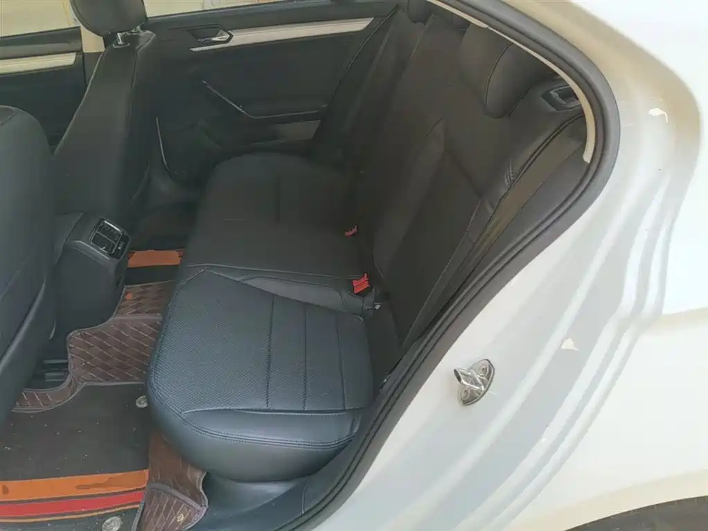 Volkswagen Lamando 2018 230TSI DSG Trend Edition фото 17