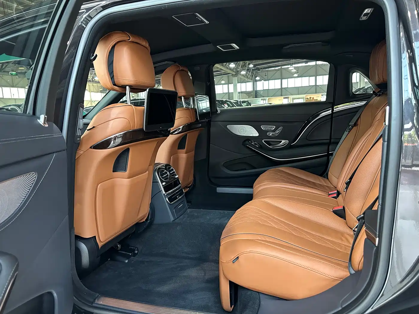 Mercedes-Benz Maybach S-Class 2020 S 450 4MATIC Collector's Edition фото 17