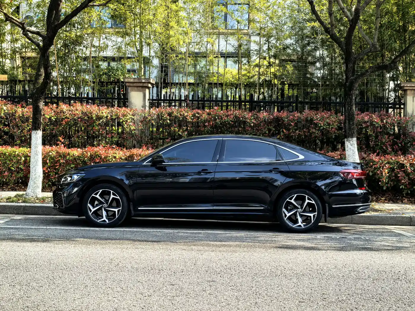 Фото 3 - Volkswagen Passat