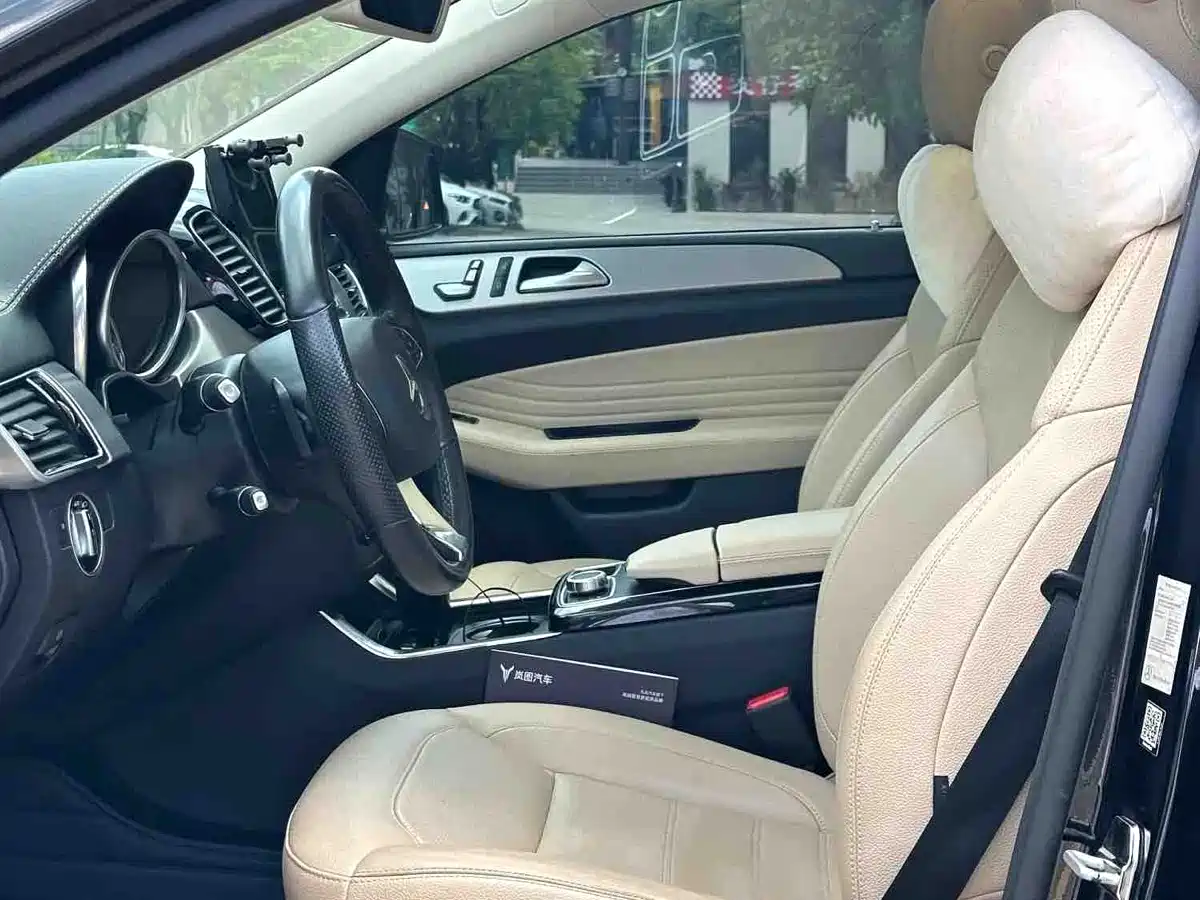 Mercedes-Benz GLE Coupe 2017 GLE 320 4MATIC Coupe SUV фото 4