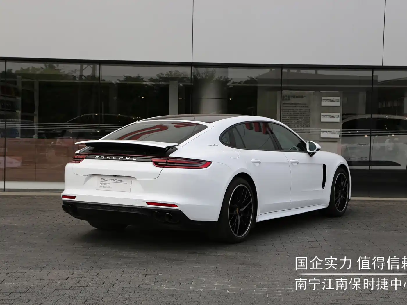 Porsche Panamera 2019 Panamera 4 Executive Long Wheelbase 2.9T фото 5