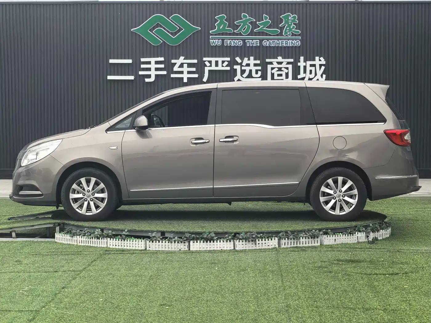 Buick GL8 2018 28T Luxury Model China VI фото 18