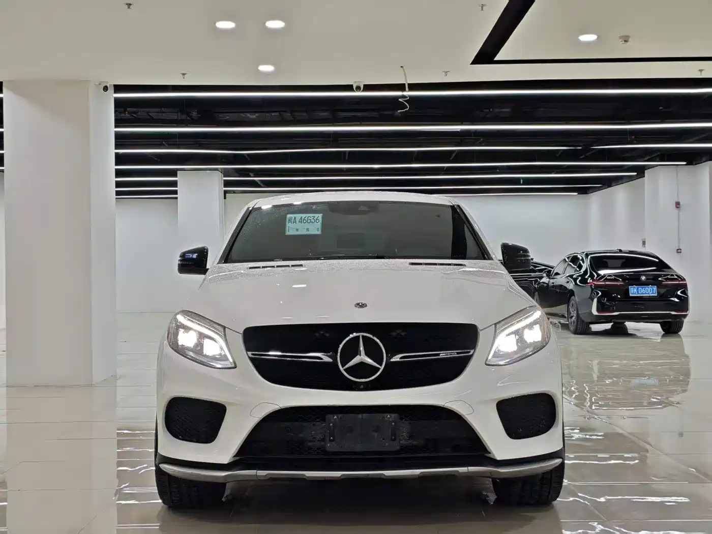 Mercedes-Benz GLE Coupe AMG 2017 AMG GLE 43 4MATIC Coupe SUV фото 2