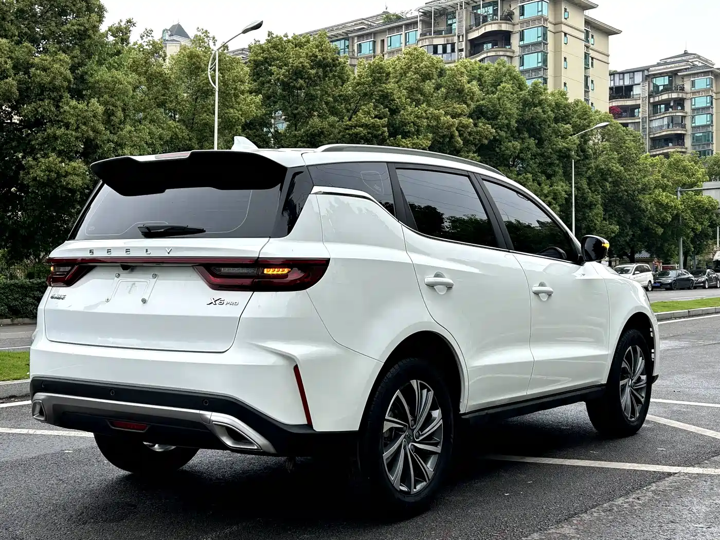 GEELY AUTOMOBILE VISION X6