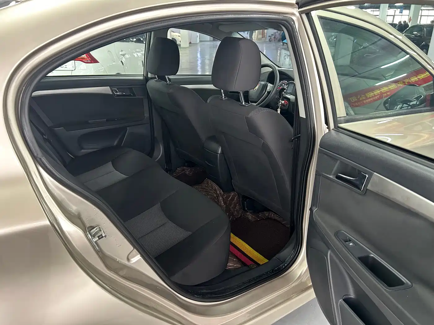 Roewe 350 2017 2015 Model 1.5L Automatic Premium Edition