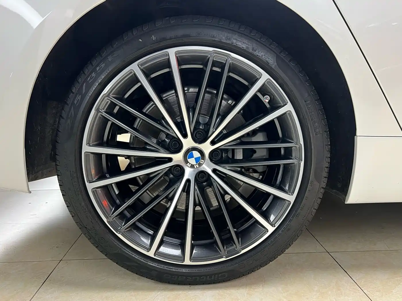 BMW 5 Series 2021 530Li Leading M Sport Package фото 28